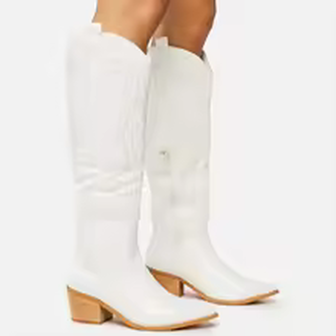Botas vaqueras mujer Belleza Brava color blanco con tacón de madera y bordado texano