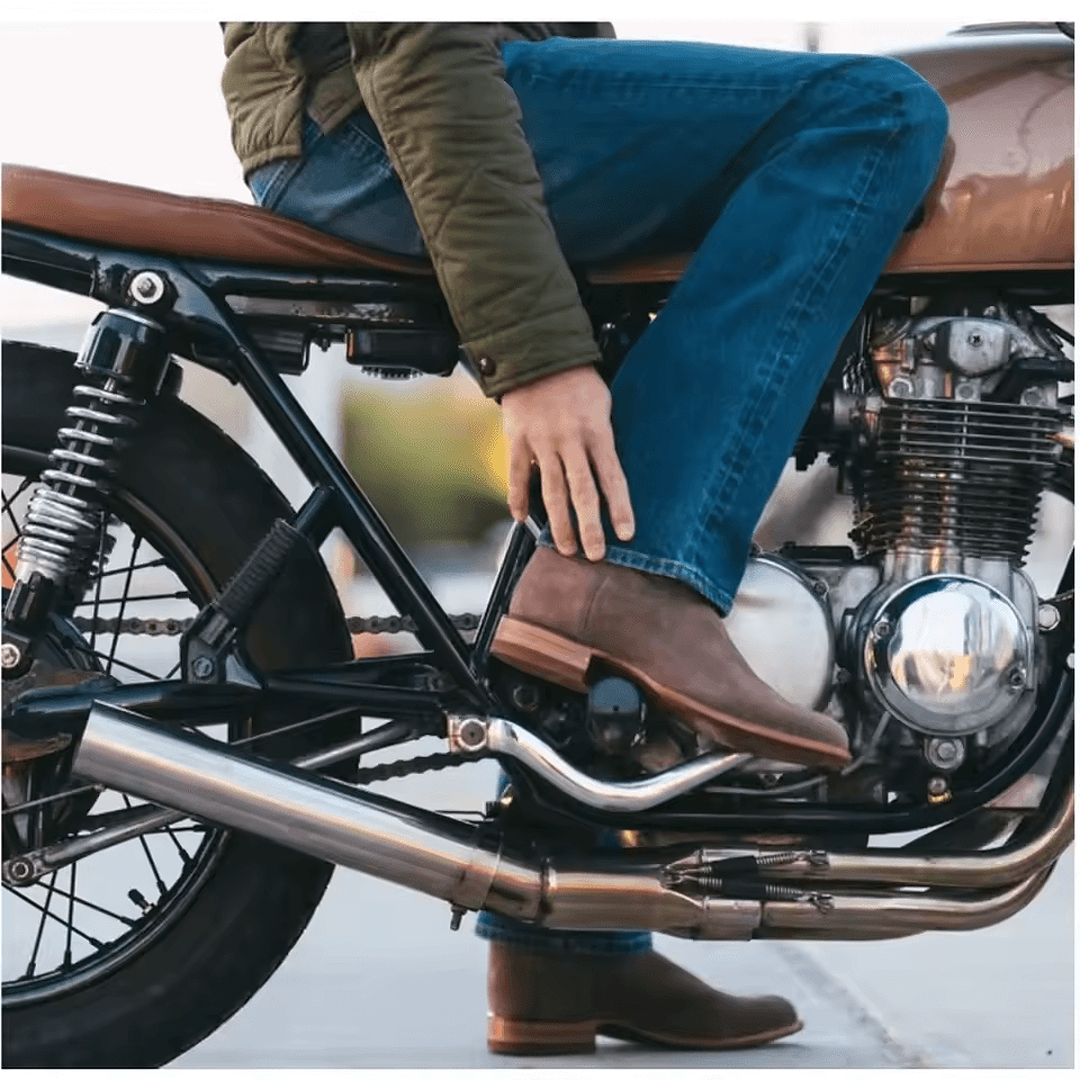 Botas vaqueras hombre Sierra Bravo marrones de gamuza con estilo vaquero moderno